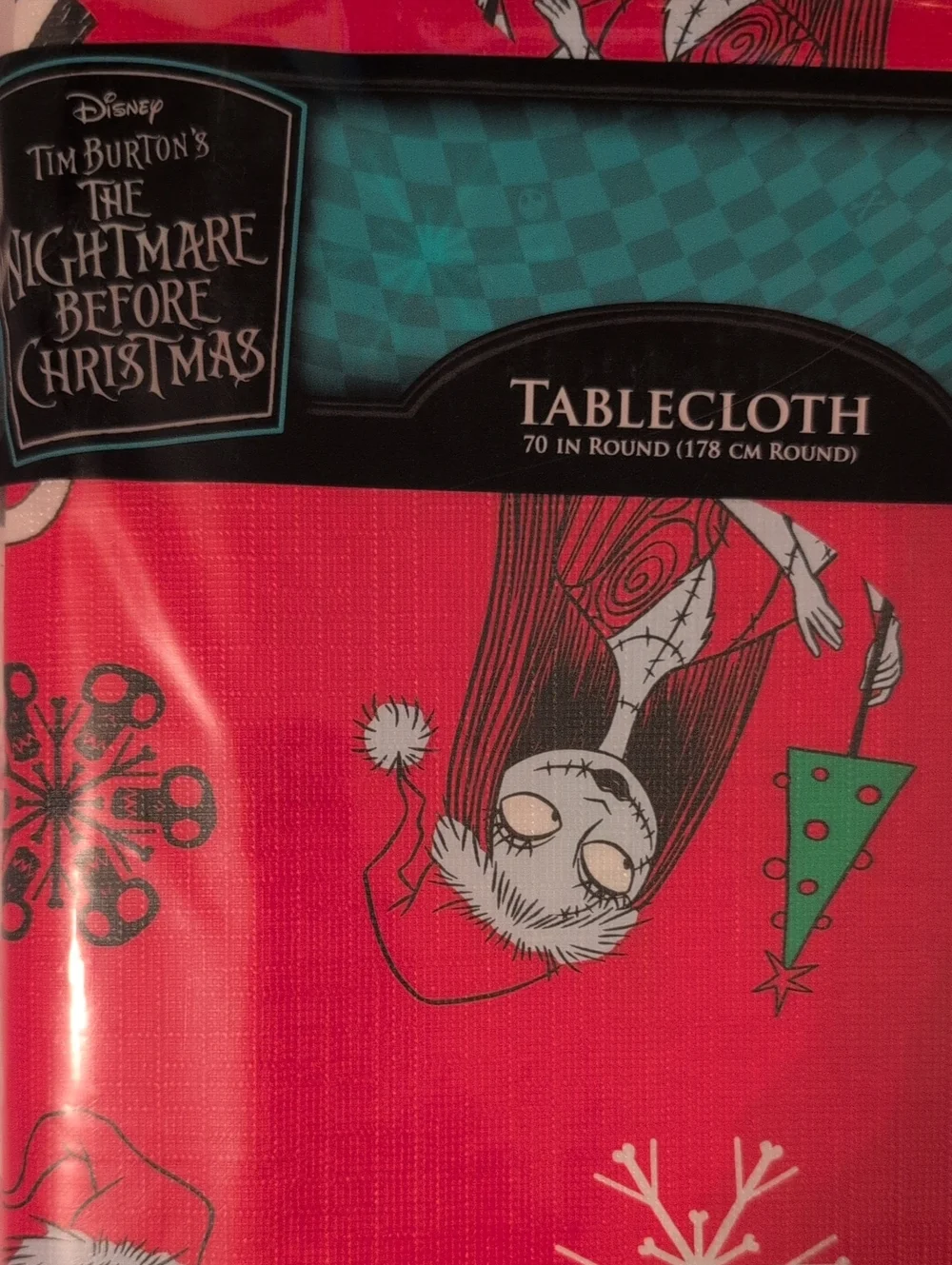 Holiday Tablecloths Nightmare Before Christmas, Valentine's 70 Inch Round